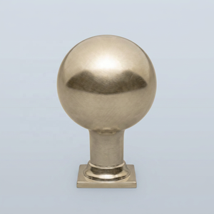 Bouton de meuble élégant en laiton brossé pour quincaillerie de cuisine, poignée de tirage durable au design moderne pour la maison, le bureau et le salon - Product Image 4