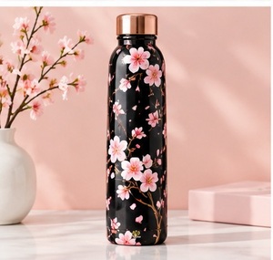 Botella de Agua de Cobre de Lujo Moderna, Diseño Geométrico Negro y Oro Rosa, Termo Portátil de Viaje - Product Image 2