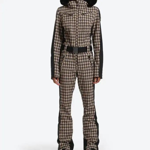 Mono de Esquí Impermeable para Mujer con Capucha y Cierre de Cremallera, Diseño con Bloques de Color, Aislamiento Sintético, Material Gore-Tex - Product Image 4