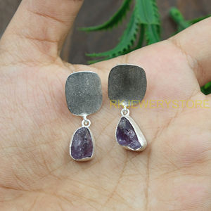 Boucles d'oreilles pendantes en améthyste brute naturelle, faites à la main, en argent sterling 925, avec cristaux bruts, pour femmes, bijoux en pierres précieuses de guérison - Product Image 4