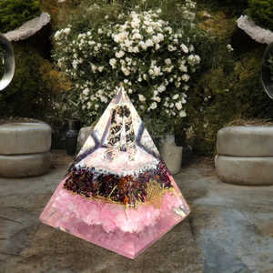 Nouvelle arrivée 2024 Orgone Pyramide Amour Rose Quartz Grenat Puces Rhodonite 90-70mm En Vrac Cristal Orgonite Pyramide - Product Image 4