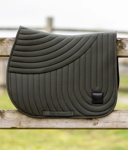 Customized Wholesale Horse Riding Saddle Pads Premium English <b>Quilted</b> Cotton Comfortable Horse Riding Saddle Pads - Product Image 2