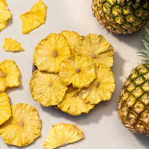 Rodajas de Piña Deshidratada Premium, Snack de Fruta Tropical Natural y Dulce, Sin Azúcar Añadido, Suministro a Granel, Empaque OEM Disponible, Económico - Product Image 5