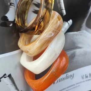 Colección de Pulseras de Resina Vibrantes, Hechas a Mano, de Alta Calidad, con Diseños Únicos, Modernas, para Mujer, Estilo Destacado para Fiestas - Product Image 1