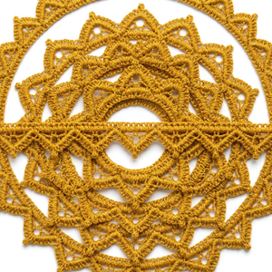 Encaje Guipur Geométrico Amarillo Mostaza de 10 mm, Ribete de Encaje GPO Ecológico de Lujo Personalizable, Fabricante Directo, Embalaje de 20 Metros para Saris - Product Image 2