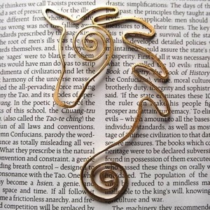 Decorative Copper Wire <b>Bookmark</b> Handmade Design Metal Page Marker Elegant Book Accessory Gift for Students Readers Office Use - Product Image 3