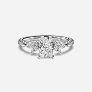 Anillo de Diamante Cultivado en Laboratorio de 2 Quilates con Piedras Laterales en Forma de Hoja Marquise, Oro de 14K, Joyería OEM - Product Image 1