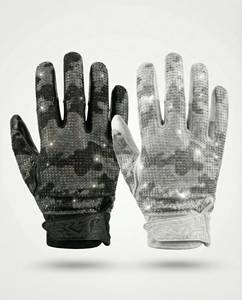 Gants de football américain personnalisés D1 Camo avec strass, paume en silicone antidérapante, respirants, fermeture auto-agrippante, design d'équipe XORTS Corp - Product Image 3