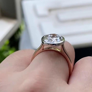Elegant Oval cut Bezel Lab Grown <b>Diamond</b> Engagement <b>Ring</b> for Women IGI Certified 14K Gold Luxury Wedding Jewelry Gift - Product Image 3
