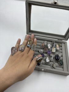 Bagues en pierres précieuses naturelles assorties en gros, plaquées argent, bijoux fantaisie à pierres mélangées, fournisseur d'usine en gros - Product Image 2