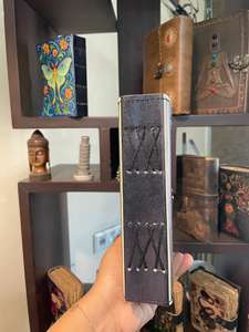 สมุดบันทึกปกหนังสีดำทำมือ สไตล์โกธิค ลายโครงกระดูก 'The Lovers' พร้อมกระดาษคอตตอนขอบดิบแบบวินเทจ - Product Image 5