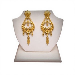 Magnifiques boucles d'oreilles pendantes en or massif 22 carats, motif paon filigrané, bijoux fins traditionnels indiens faits à la main pour femmes et mariées - Product Image 2