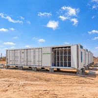 Armoire de stockage d'énergie au lithium-ion à refroidissement liquide pour extérieur, 100 kW, 200 kWh |   Solution OEM d'usine hors réseau ignifuge certifiée IP54