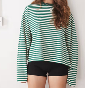 T-shirt en tricot décontracté pour femme, à manches courtes, col rond, coupe ample, rayures vertes et blanches, avec poches, écologique, pour l'été - Product Image 1