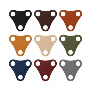 Porte-foulard triangulaire en cuir à trois trous avec logo personnalisé en relief pour accessoires de collier de scout et uniformes d'équipe - Product Image 6