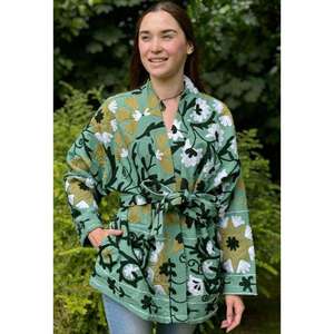 Veste Suzani vert menthe avec broderie multicolore, manteau floral bohème artisanal, vêtements d'extérieur pour femmes - Product Image 1