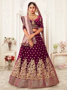 Vestido de Novia Princesa Morado de Georgette Bordado, Estilo A-Line Lehenga Choli, Cintura Imperio, Largo hasta el Tobillo, Conjunto Nupcial Reversible - Product Image 1