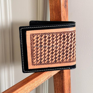 Cartera de cuero tallada a mano para hombre, cartera plegable de cuero, monederos de cuero de lujo personalizados con herramientas manuales, nueva cartera única con estilo - Product Image 3