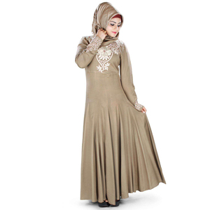 Robe de soirée élégante beige modeste avec broderie florale, manches longues, longueur au sol, en satin, pour femme - Product Image 3