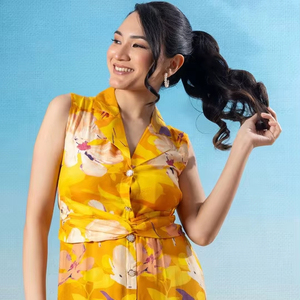 Fabricante de Ropa, Vestido Midi Moderno y Sencillo para Mujer, Vestido Formal Amarillo de Georgette con Cuello en V y Estampado Floral, Corte en A - Product Image 1