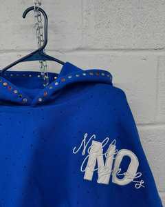 Sweat à capuche personnalisé pour homme, impression sérigraphique, broderie et strass, 100% coton, 450 GSM, en gros - Product Image 3