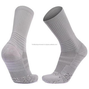 Chaussettes de sport montantes pour hommes, violettes, respirantes, tricotées, écologiques, antidérapantes, séchage rapide, mélange élasthanne, pour l'été - Product Image 6