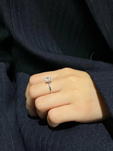 Bague de fiançailles en or blanc 14 carats avec diamant de laboratoire, halo caché, sertissage à griffes, 1,00 carat, clarté VS+, couleur D-F, bague de mariage pour femme - Product Image 2