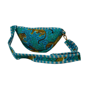 Bolso cruzado de leopardo con estampado de bloques sostenible-Bolso bandolera de algodón hecho a mano - Product Image 4