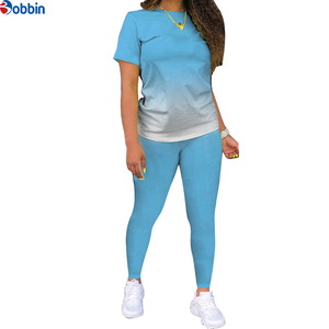 Conjunto Deportivo Personalizado de Verano para Mujer, Degradado Morado, Top de Manga Corta con Cuello Redondo y Leggings Largos, Casual para Todas las Temporadas - Product Image 5