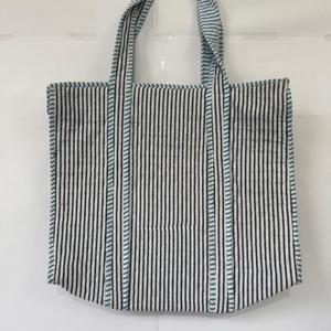 Bolsa de Mano Grande Impermeable con Cierre de Cremallera, Acolchada, de Algodón a Rayas Blancas y Negras, para Mujer, para Viajes, Compras, Ecológica - Product Image 3