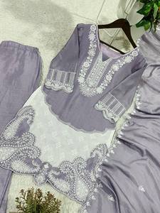 Ensemble de costume Designer Air Tex Chinon avec broderie de sequins sur le devant et les manches, pantalon palazzo et dupatta – Tenue élégante pour les soirées - Product Image 6