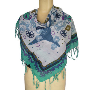 Pañuelo cuadrado de algodón con estampado floral elegante para mujer, con borlas delicadas, ligero, transpirable, suave, a la moda para el verano - Product Image 3