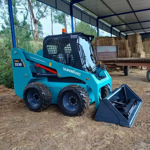 Nueva Minicargadora Sunward SWTL3230 de 32 HP, Minicargadora de Orugas y Cargadora de Ruedas con Motor Kubota, Cilindro Hidráulico y Otros Componentes - Product Image 3