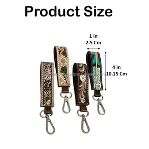 Nouveau porte-clés artisanal en cuir de vache véritable, gravé motif floral tournesol, avec fermoir mousqueton durable, idéal comme cadeau - Product Image 2