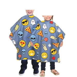 Cape pour enfants personnalisable, lavable en machine, en polyester durable, antistatique, pour coiffure et coupe de cheveux, imprimé Halloween - Product Image 3