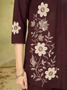 Elegante Conjunto de Dos Piezas de Rayón Bordado para Damas |   Conjunto de Pantalones Rectos Cómodos |   Fabricante y Exportador de Productos de Calidad - Product Image 4