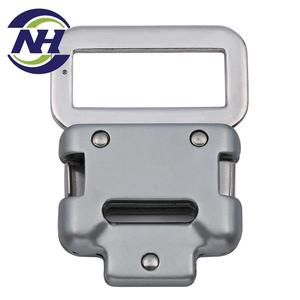 Équipement de sécurité contre les chutes personnalisé, boucle en alliage à dégagement rapide plate avec finition anodisée, résistance à la rupture de 9 kN, sangle de 45 mm - Product Image 1