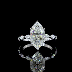 Anillo de compromiso de moissanita en forma de lágrima de 2 quilates con certificación IGI, piedra lateral marquesa y banda retorcida, chapado en oro de 18 quilates - Product Image 1