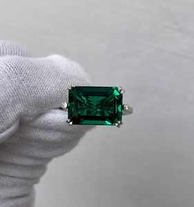 แหวนหมั้นพลอยมรกตวินเทจทรงแปดเหลี่ยม แหวนแต่งงานครบรอบสำหรับผู้หญิง เครื่องประดับเงินแท้ - Product Image 1