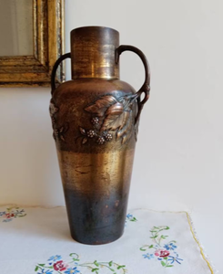 Modernos y Lujosos Floreros Metálicos de Diseño Moderno, Macetas Metálicas para Decoración del Hogar, Hoteles y Bodas, Amplia Gama de Floreros Disponibles - Product Image 2