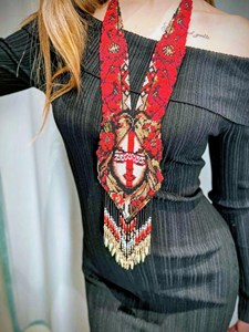 Collier Gerdan ukrainien classique et élégant, perles rouges et noires, amulette Motanka, bijoux ethniques pour un anniversaire - Product Image 2