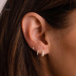 Pendientes Huggie de Lujo con Diamantes Pavé – Oro de 14k con Diamantes Certificados – Fabricación de Joyería Fina - Product Image 4
