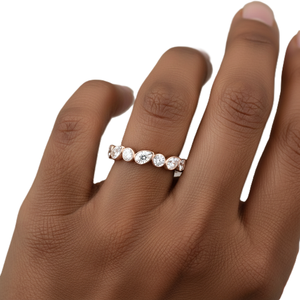 Anillo de Compromiso de Oro Sólido de Primera Calidad de 9K, 10K, 14K y 18K con Diamantes de Laboratorio en Forma de Pera y Redondos, Anillo de Eternidad Completo con Engaste de Bisel y Banda de Formas Mixtas - Product Image 5