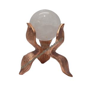 Soporte de bola de esfera de metal chapado en oro con diseño en relieve para sala de estar, oficina, Decoración de mesa de hotel, arte y coleccionable - Product Image 2