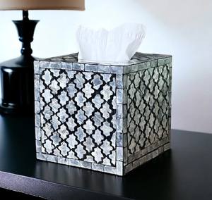 Elegante Porta Pañuelos con Incrustaciones de Nácar, Mosaico de Conchas Hecho a Mano, Pieza Decorativa de Lujo, Diseño Único - Product Image 2