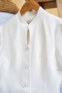 Blusa Casual de Mujer, Blanca, Cuello Mandarín, Manga Corta, Peplum, Decoración con Recortes, Elegante, para Oficina, Primavera/Verano - Product Image 5