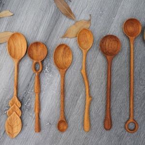 ช้อนชาไม้ดีไซน์คลาสสิกหลากหลายแบบ เป็นมิตรกับสิ่งแวดล้อม ปรับแต่งได้ สำหรับงานปาร์ตี้ โดย madiha art and crafts - Product Image 1