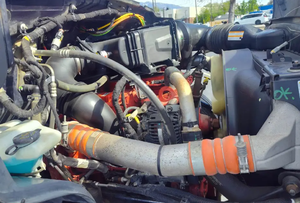 รถบรรทุกฟอร์ด F-650 ครูว์แค็บ ปี 2015 สภาพดีเยี่ยม พร้อมส่งออก - Product Image 6