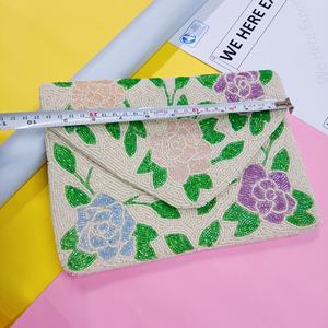 Bolsa de Almacenamiento Hecha a Mano con Cuentas, Diseño Floral Colorido, Diseño Bohemio Elegante y de Lujo, Ecológica, Duradera, 10x6 Pulgadas, Multiusos - Product Image 2