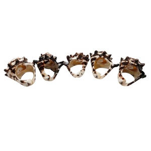 Gioielli alla Moda, Anelli in Vera Conchiglia Marina Naturale, Anello Unico a Forma di Conchiglia per Donne da Bali, Indonesia - Product Image 5